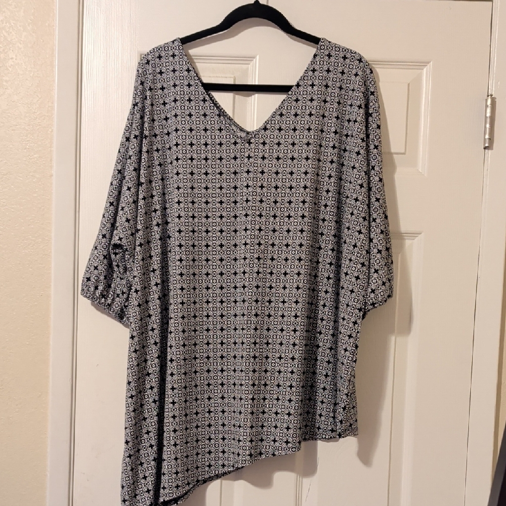 Lane Bryant Black and White Geometric Tunic